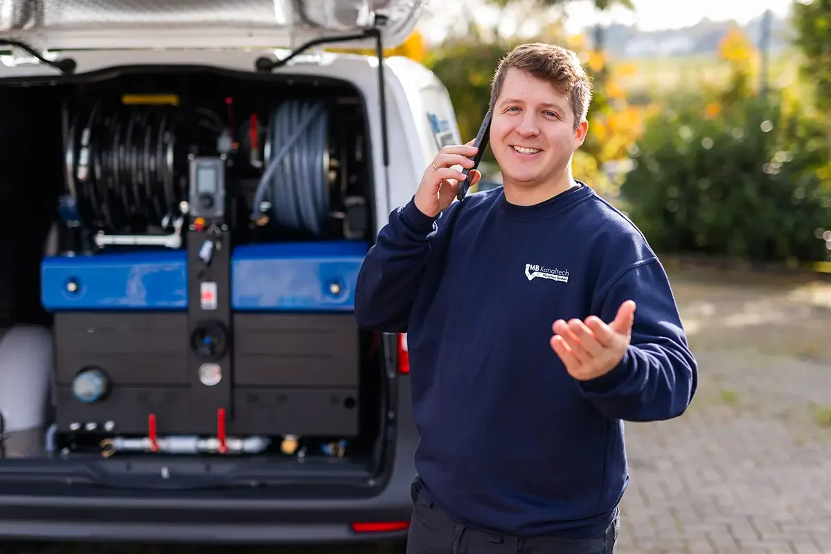 Ihr kompetenter Ansprechpartner bei MB Kanaltech München GmbH am Telefon